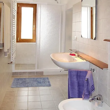Casa Benedetto 442s * Livo (Lombardy)